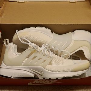 Women's White Nike Air Presto Size 11